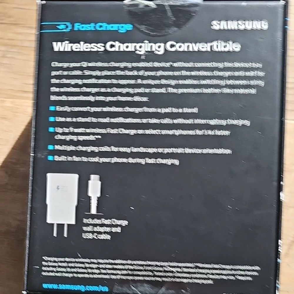 Samsung Fast Charge Wireless Pad in Black